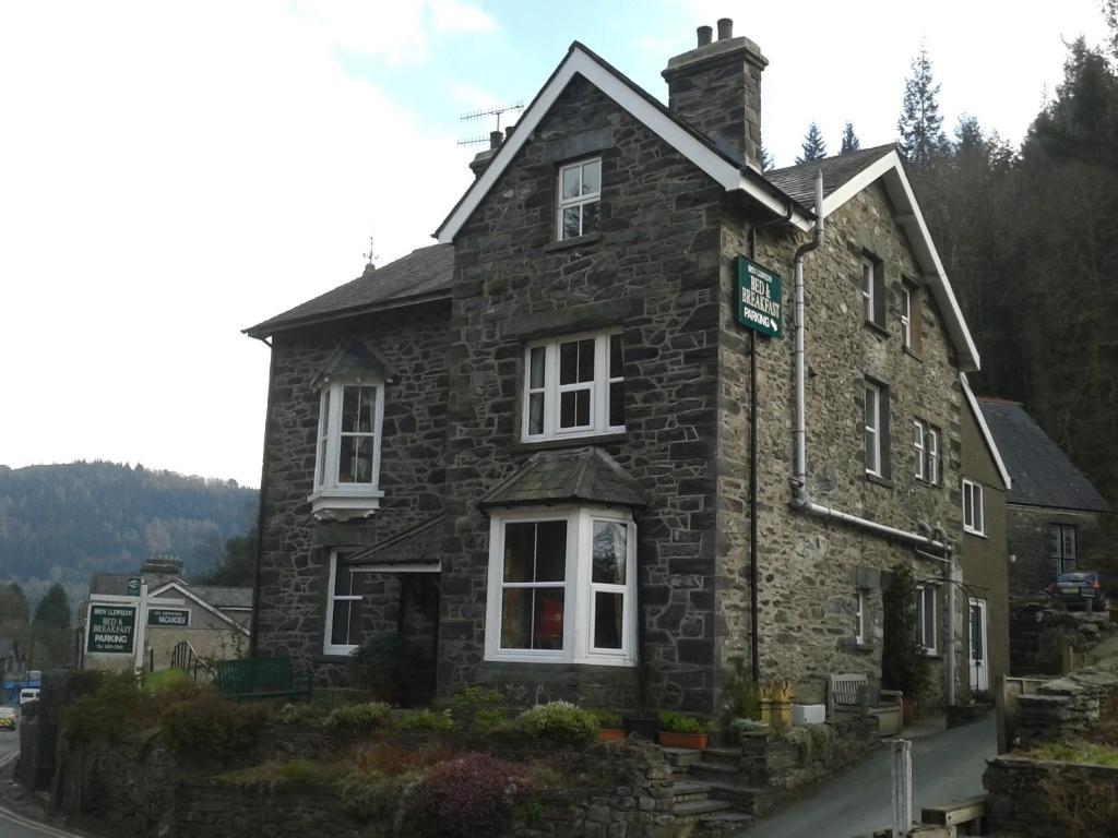 Bryn Llewelyn Bed & Breakfast Betws-y-Coed Exterior photo